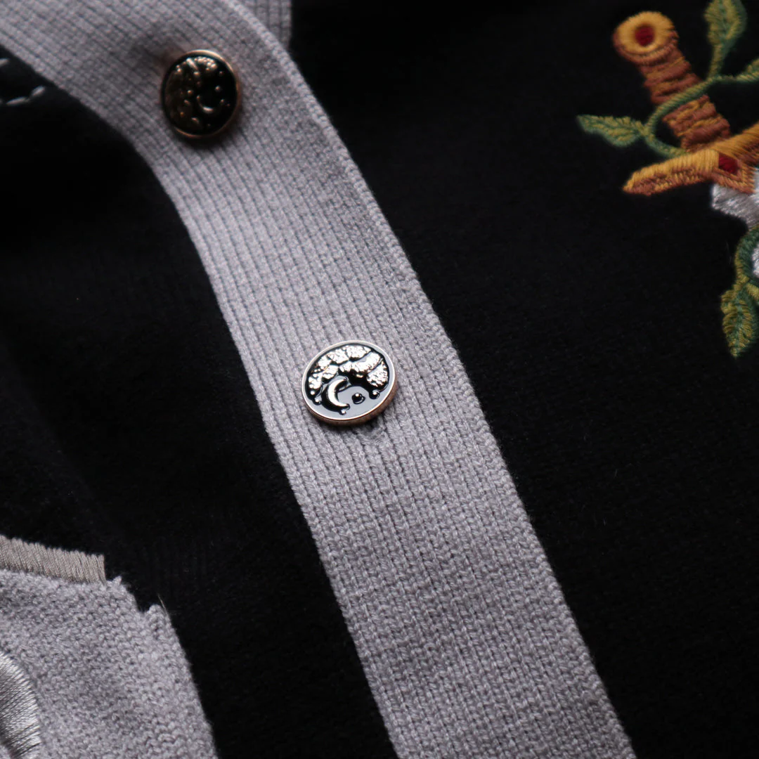 Knight in Cozy Armour Cardigan // The Raven Knight - Image 9